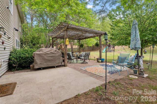 3248 Pikes Peak Drive, Gastonia, NC 28052