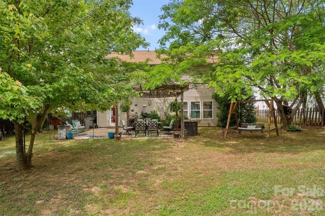3248 Pikes Peak Drive, Gastonia, NC 28052