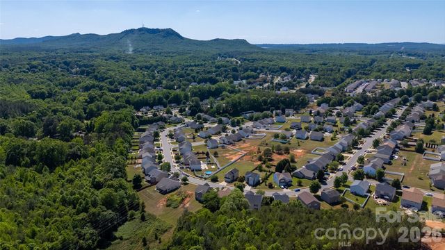 3248 Pikes Peak Drive, Gastonia, NC 28052