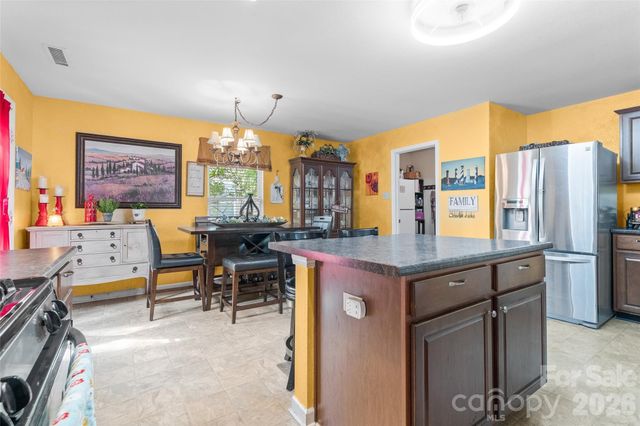 3248 Pikes Peak Drive, Gastonia, NC 28052