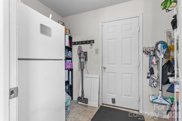 3248 Pikes Peak Drive, Gastonia, NC 28052
