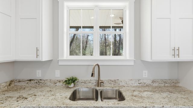 208 Old State Hwy 28, Whitwell, TN 37397