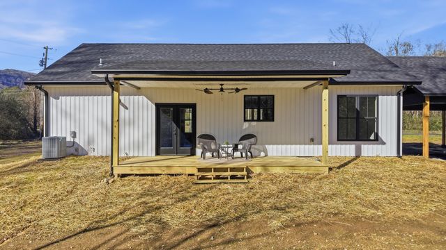 208 Old State Hwy 28, Whitwell, TN 37397