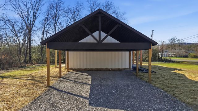 208 Old State Hwy 28, Whitwell, TN 37397