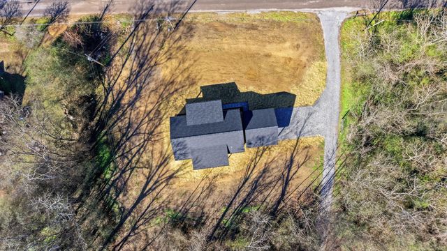 208 Old State Hwy 28, Whitwell, TN 37397