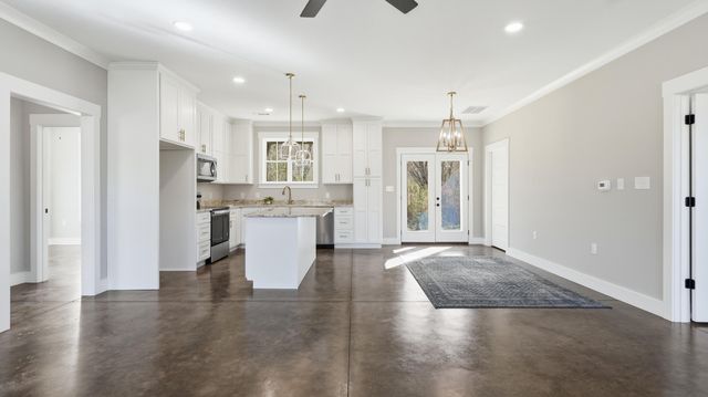 208 Old State Hwy 28, Whitwell, TN 37397