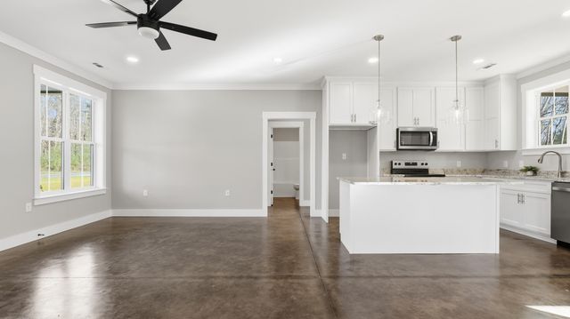 208 Old State Hwy 28, Whitwell, TN 37397