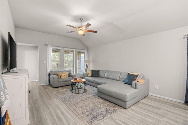 3707 Amoroso Drive, Iowa Colony, TX 77583