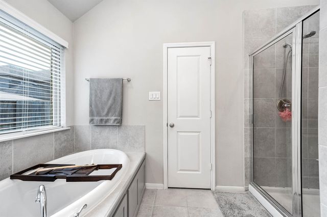 3707 Amoroso Drive, Iowa Colony, TX 77583