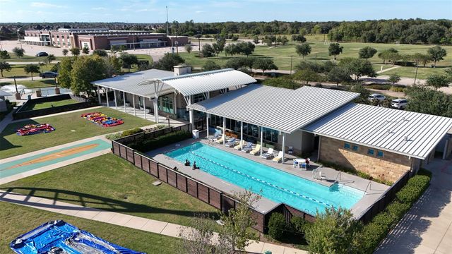 3707 Amoroso Drive, Iowa Colony, TX 77583