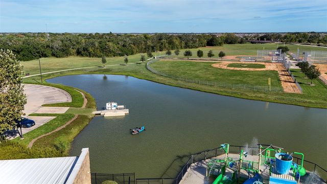 3707 Amoroso Drive, Iowa Colony, TX 77583