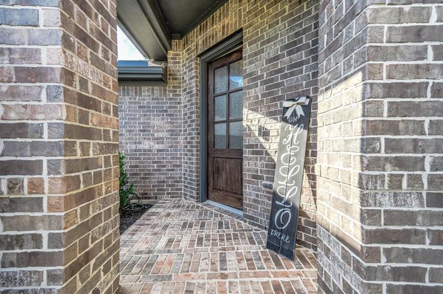 3707 Amoroso Drive, Iowa Colony, TX 77583