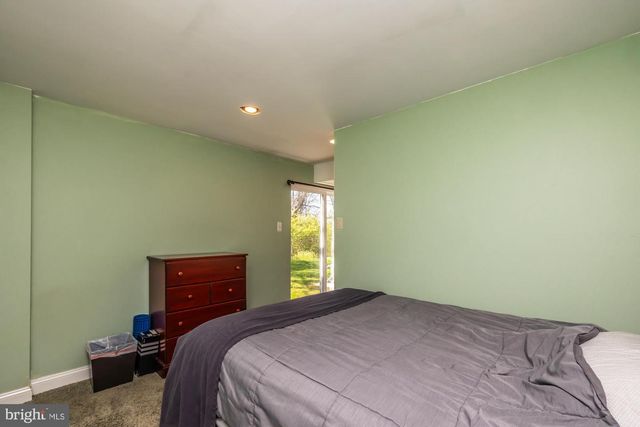 324 HUNTINGTON CT, West Chester, PA 19380