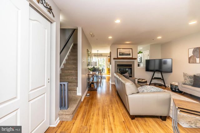 324 HUNTINGTON CT, West Chester, PA 19380