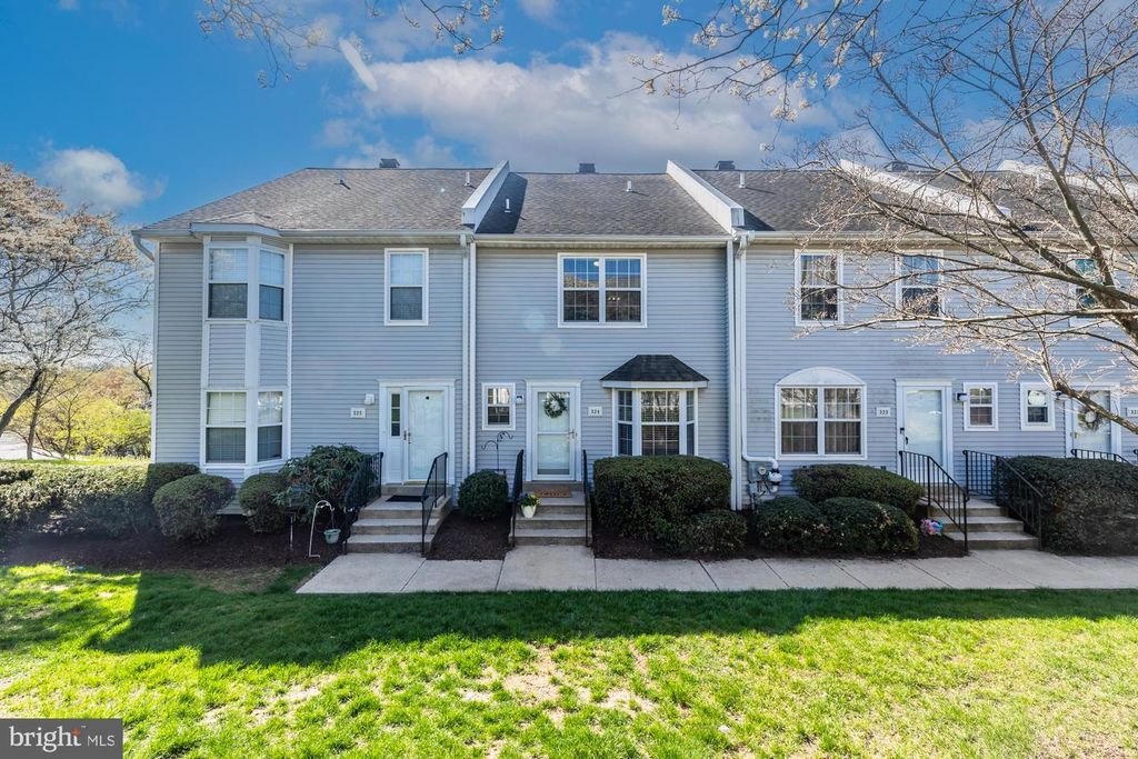 324 HUNTINGTON CT, West Chester, PA 19380
