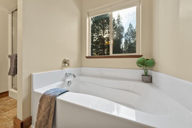 56058 Snow Goose Road, Bend, OR 97707