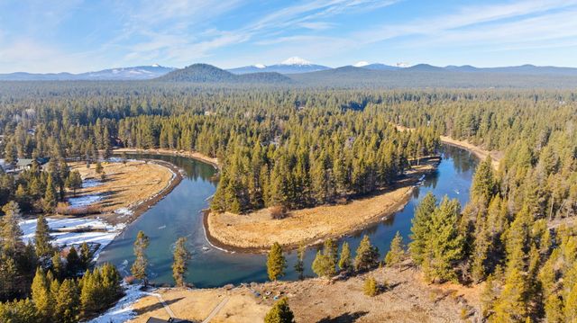 56058 Snow Goose Road, Bend, OR 97707