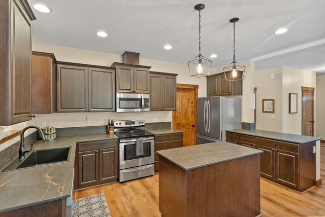 56058 Snow Goose Road, Bend, OR 97707