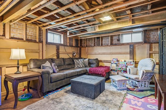 1016 Hull Avenue, Westchester, IL 60154