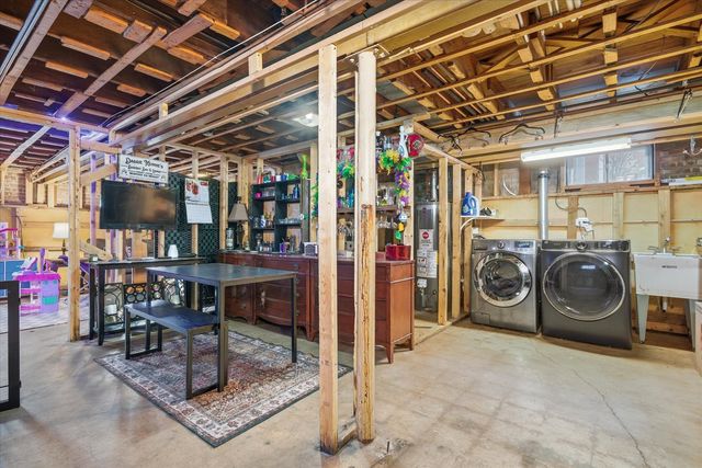 1016 Hull Avenue, Westchester, IL 60154