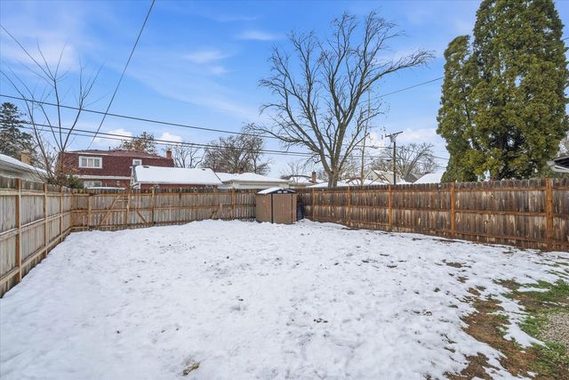 1016 Hull Avenue, Westchester, IL 60154