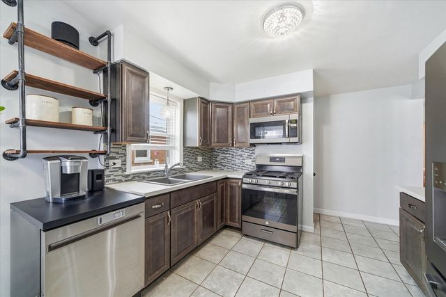 1016 Hull Avenue, Westchester, IL 60154