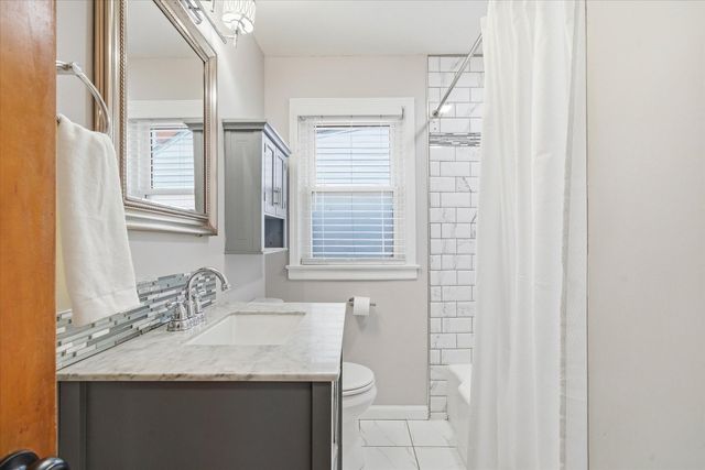 1016 Hull Avenue, Westchester, IL 60154