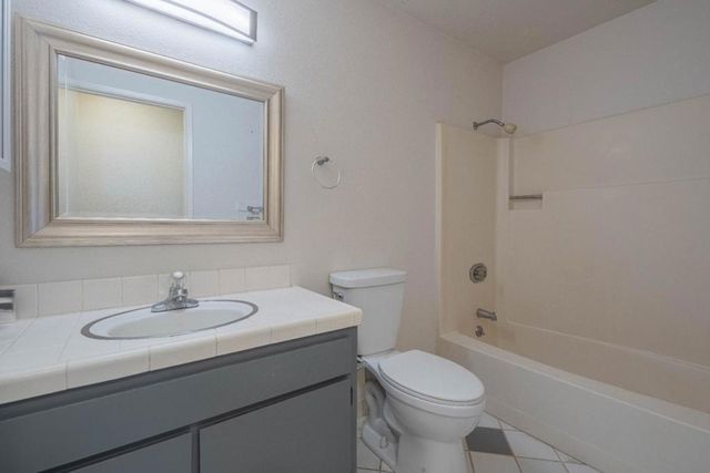 720 Clearview Drive, Hollister, CA 95023