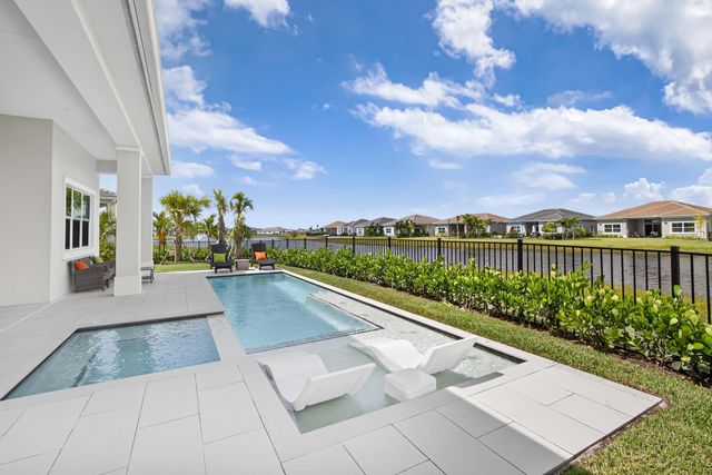 10109 Driftwood Way, Palm Beach Gardens, FL 33412