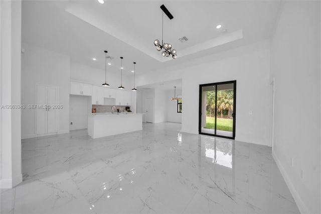 516 DAYTON AVE, Lehigh Acres, FL 33972