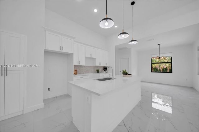 516 DAYTON AVE, Lehigh Acres, FL 33972