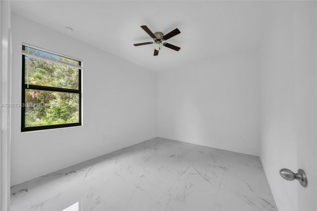 516 DAYTON AVE, Lehigh Acres, FL 33972