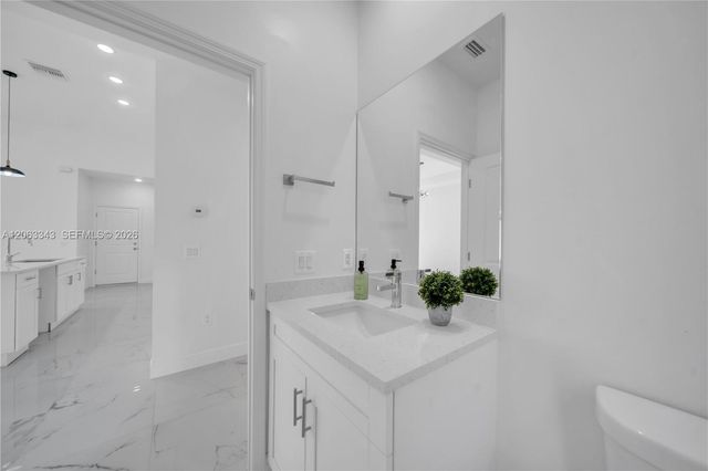 516 DAYTON AVE, Lehigh Acres, FL 33972