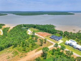 33 Pebble Ridge, Eufaula, OK 74432