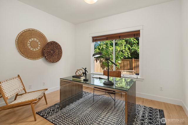 16137 Northup Way, Bellevue, WA 98008