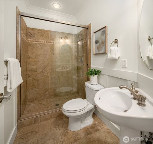 16137 Northup Way, Bellevue, WA 98008