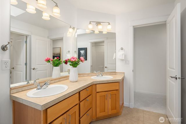 16137 Northup Way, Bellevue, WA 98008