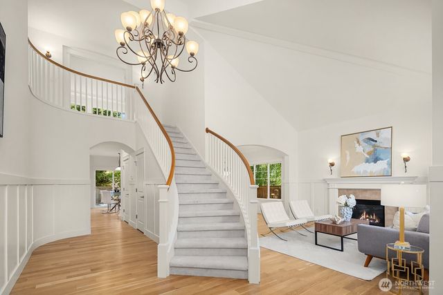 16137 Northup Way, Bellevue, WA 98008