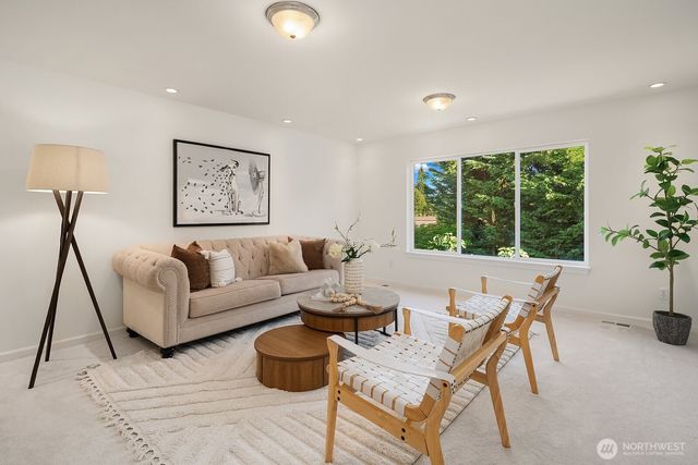 16137 Northup Way, Bellevue, WA 98008