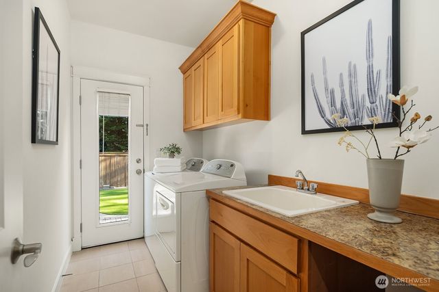 16137 Northup Way, Bellevue, WA 98008