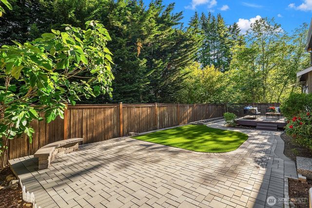 16137 Northup Way, Bellevue, WA 98008