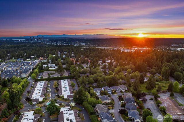 16137 Northup Way, Bellevue, WA 98008