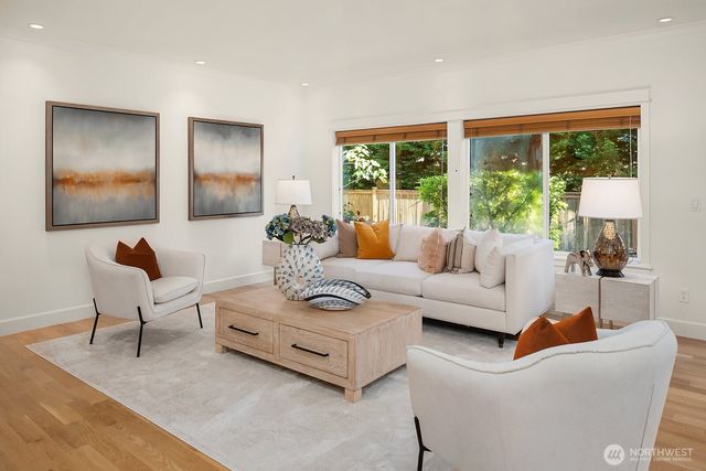 16137 Northup Way, Bellevue, WA 98008