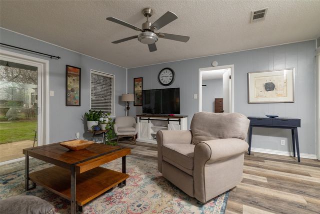 6020 Harrison Way, Watauga, TX 76148