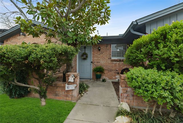 6020 Harrison Way, Watauga, TX 76148