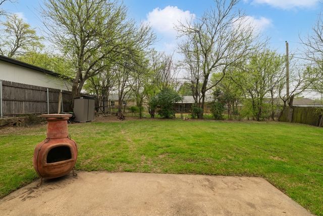 6020 Harrison Way, Watauga, TX 76148