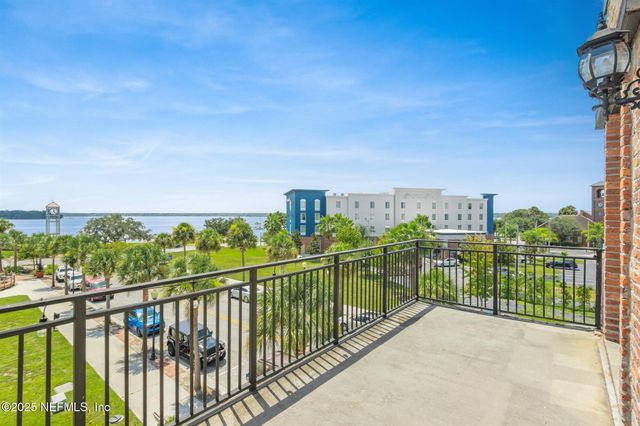 105 N 2ND Street, Palatka, FL 32177