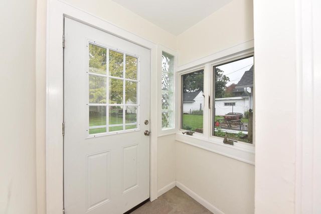 2108 E Jarvis STREET, Shorewood, WI 53211