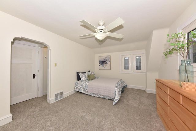2108 E Jarvis STREET, Shorewood, WI 53211