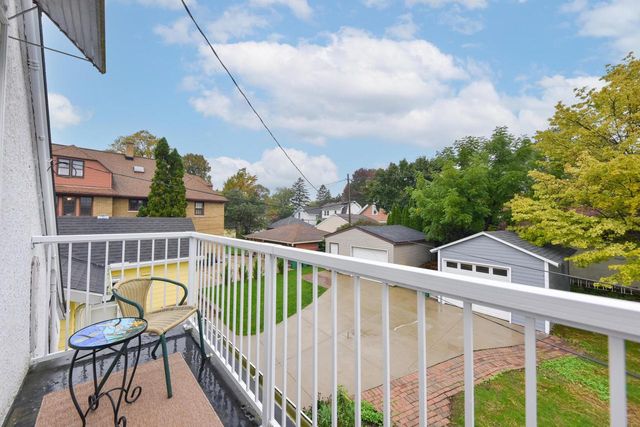 2108 E Jarvis STREET, Shorewood, WI 53211